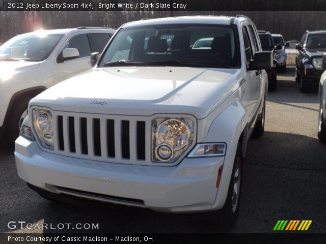 2012 Jeep Liberty Sport 4x4 in Bright White