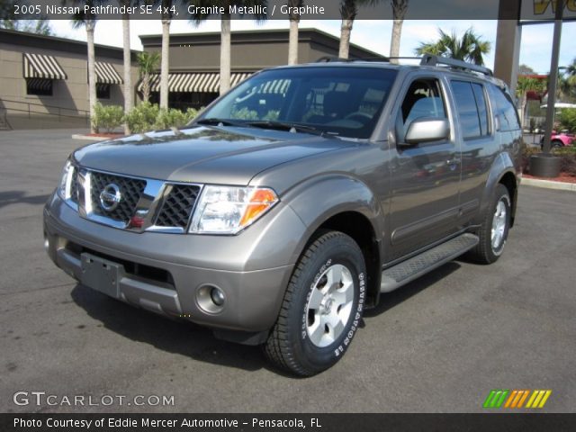 2005 Nissan Pathfinder SE 4x4 in Granite Metallic