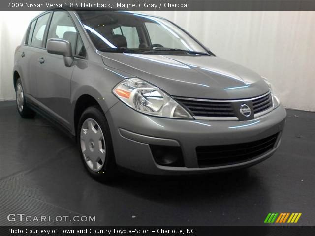 2009 Nissan Versa 1.8 S Hatchback in Magnetic Gray