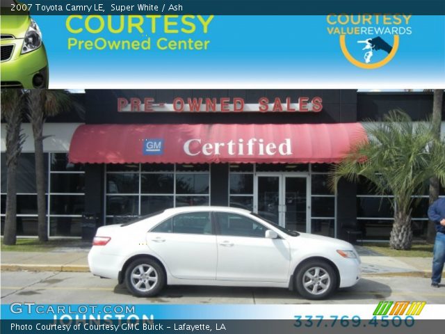 2007 Toyota Camry LE in Super White