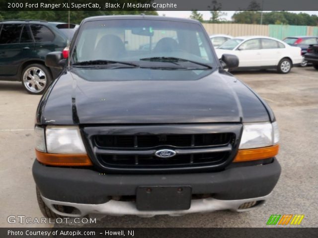 2000 Ford Ranger XL SuperCab in Black