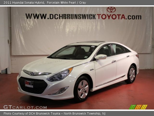 2011 Hyundai Sonata Hybrid in Porcelain White Pearl