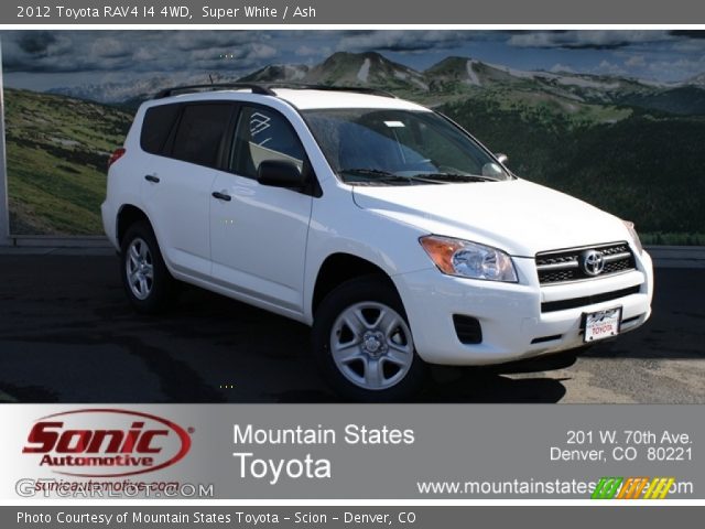 2012 Toyota RAV4 I4 4WD in Super White