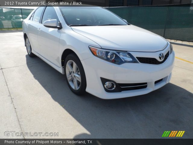 2012 Toyota Camry SE in Super White