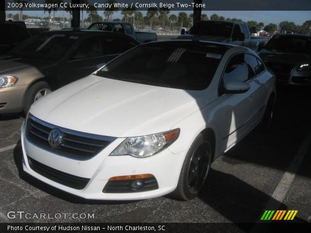 2009 Volkswagen CC Luxury in Candy White