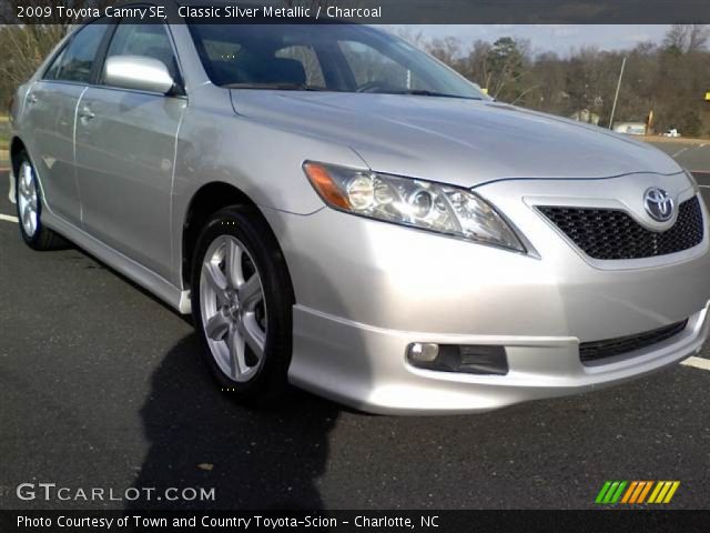 2009 Toyota Camry SE in Classic Silver Metallic