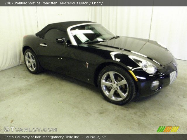 2007 Pontiac Solstice Roadster in Mysterious Black