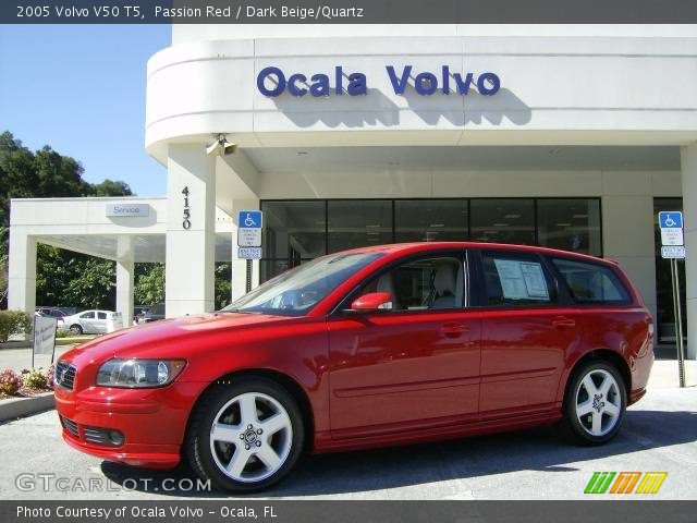 2005 Volvo V50 T5 in Passion Red