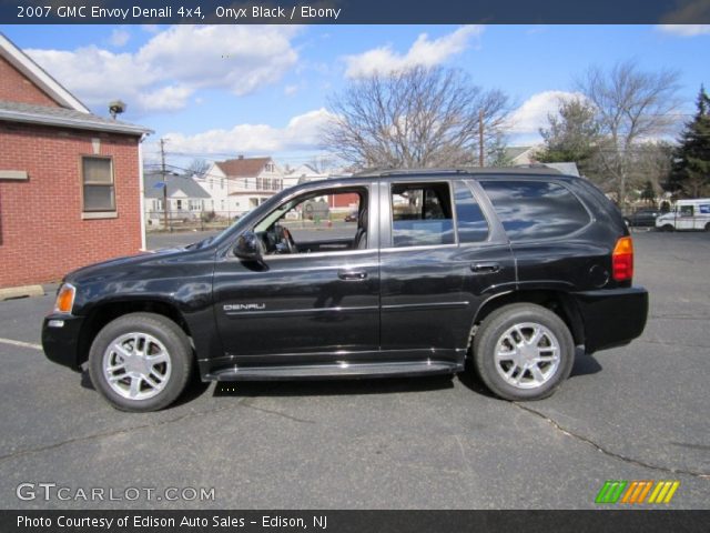 2007 GMC Envoy Denali 4x4 in Onyx Black