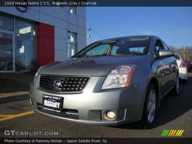 2009 Nissan Sentra 2.0 S in Magnetic Gray