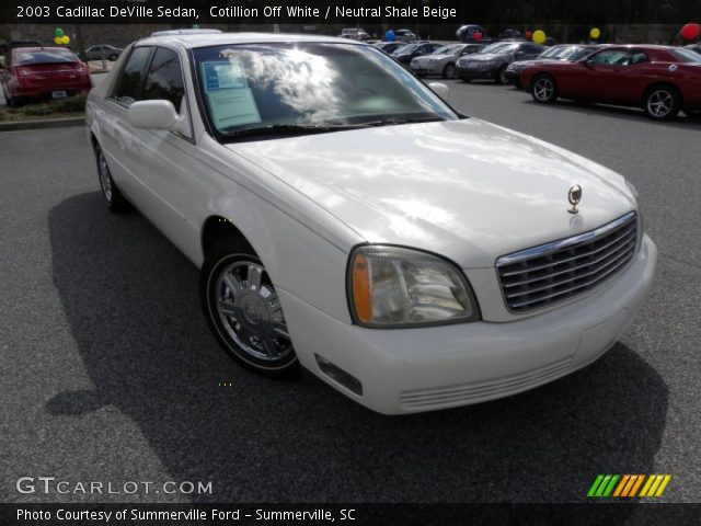 2003 Cadillac DeVille Sedan in Cotillion Off White