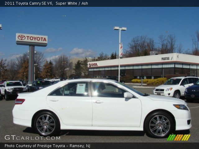 2011 Toyota Camry SE V6 in Super White