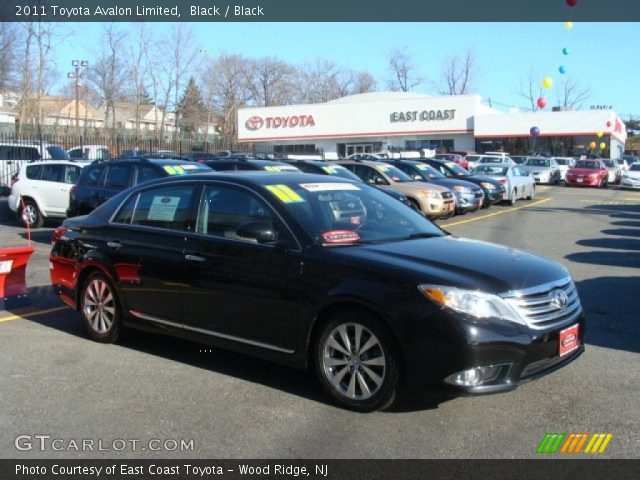 2011 Toyota Avalon Limited in Black