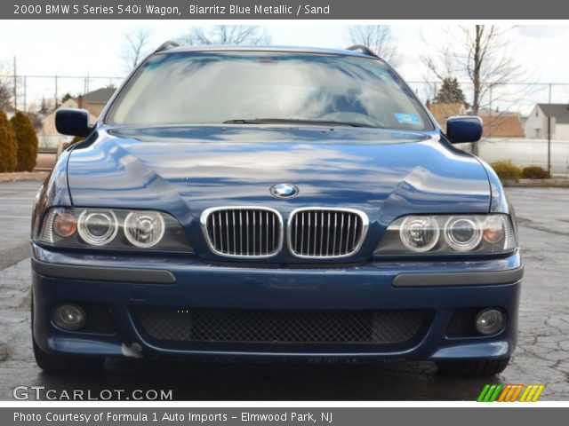 2000 BMW 5 Series 540i Wagon in Biarritz Blue Metallic