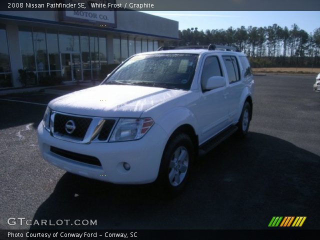 2008 Nissan Pathfinder SE in White Frost