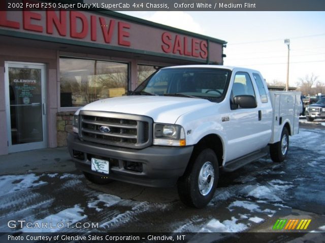 2002 Ford F250 Super Duty XL SuperCab 4x4 Chassis in Oxford White