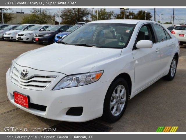 2011 Toyota Camry LE in Super White