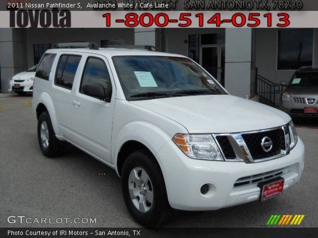 2011 Nissan Pathfinder S in Avalanche White