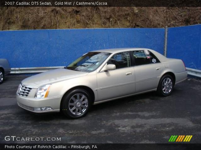 2007 Cadillac DTS Sedan in Gold Mist