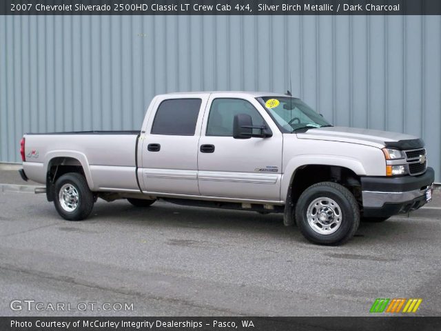 2007 Chevrolet Silverado 2500HD Classic LT Crew Cab 4x4 in Silver Birch Metallic