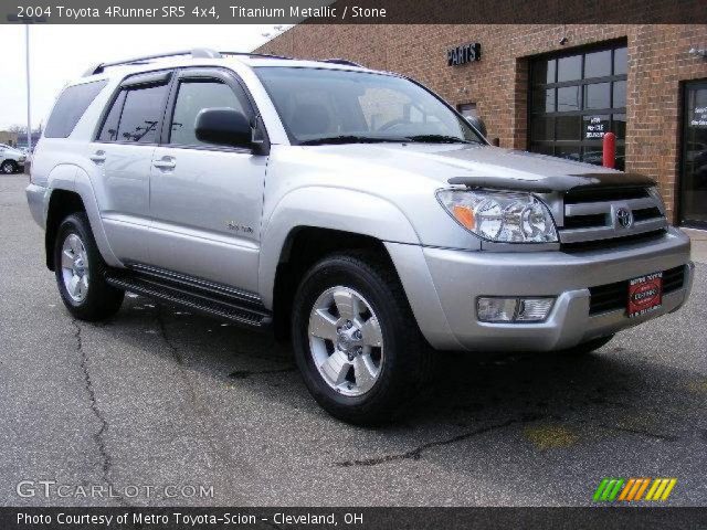 2004 Toyota 4Runner SR5 4x4 in Titanium Metallic