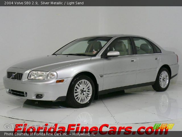 2004 Volvo S80 2.9 in Silver Metallic