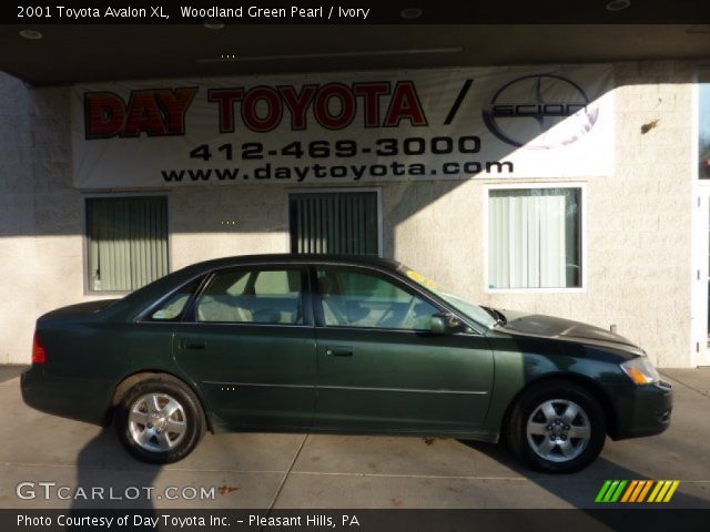 2001 Toyota Avalon XL in Woodland Green Pearl