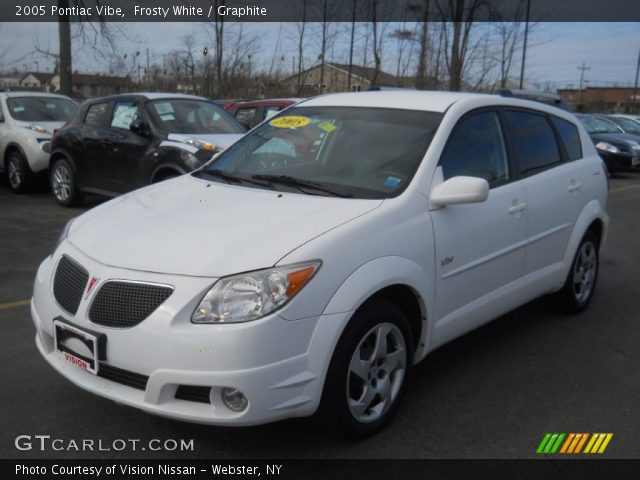 2005 Pontiac Vibe  in Frosty White