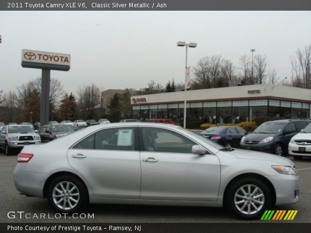 2011 Toyota Camry XLE V6 in Classic Silver Metallic