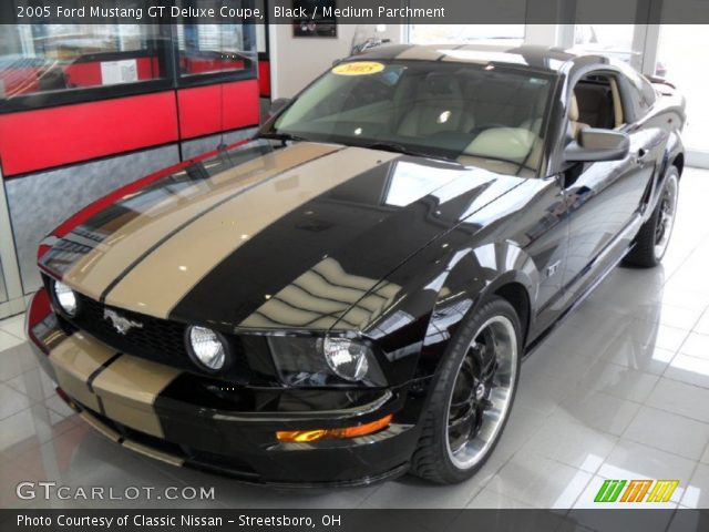 2005 Ford Mustang GT Deluxe Coupe in Black