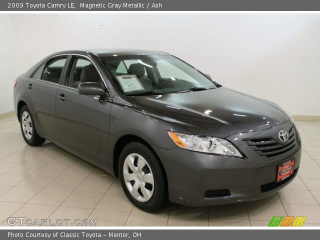 2009 Toyota Camry LE in Magnetic Gray Metallic