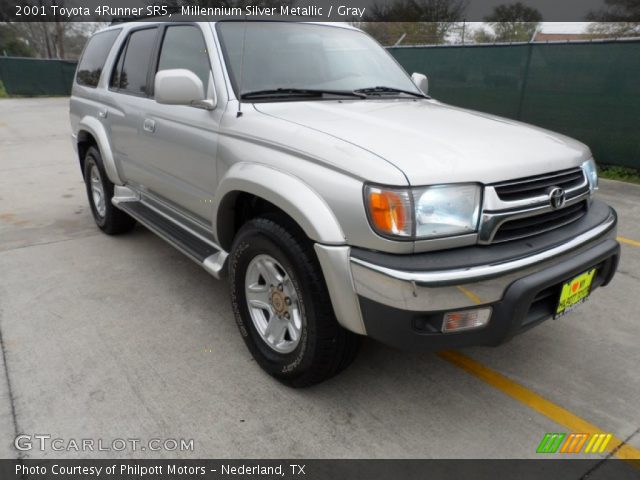 2001 Toyota 4Runner SR5 in Millennium Silver Metallic