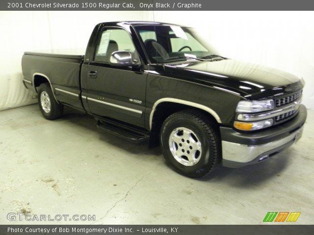 2001 Chevrolet Silverado 1500 Regular Cab in Onyx Black