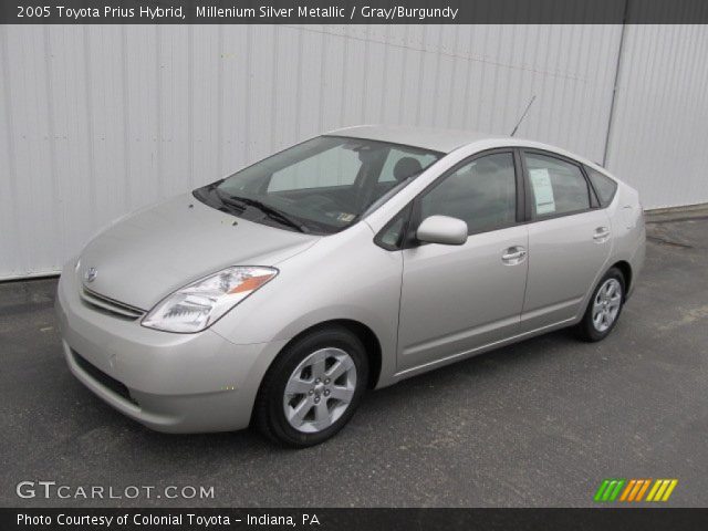 2005 Toyota Prius Hybrid in Millenium Silver Metallic