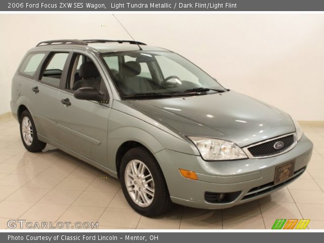 2006 Ford Focus ZXW SES Wagon in Light Tundra Metallic