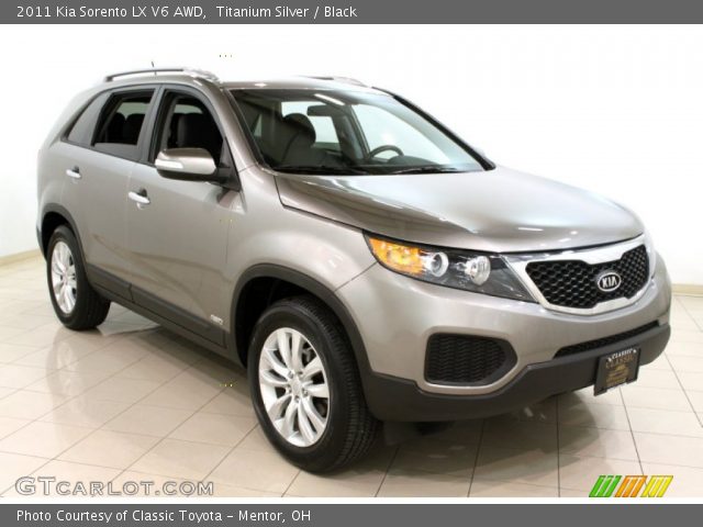 2011 Kia Sorento LX V6 AWD in Titanium Silver