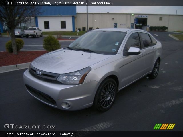 2010 Ford Focus SES Sedan in Ingot Silver Metallic