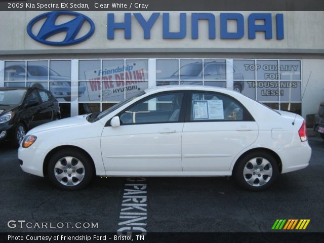 2009 Kia Spectra EX Sedan in Clear White