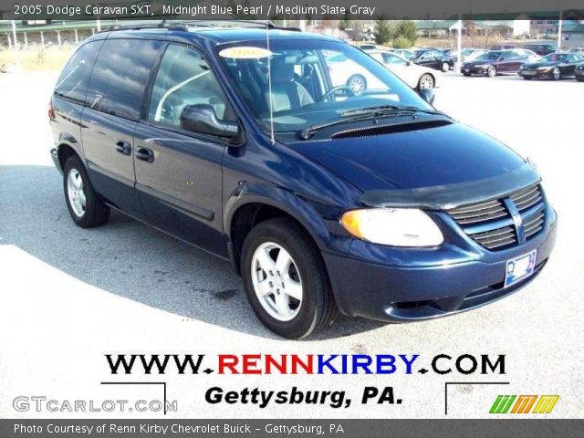 2005 Dodge Caravan SXT in Midnight Blue Pearl