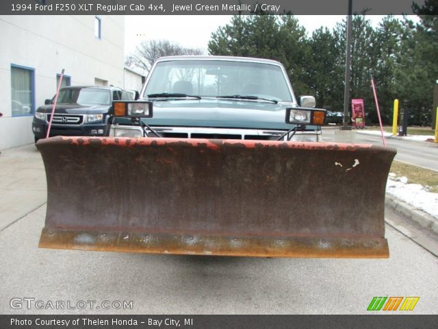 1994 Ford F250 XLT Regular Cab 4x4 in Jewel Green Metallic