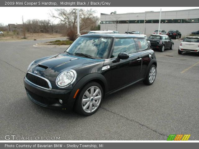 2009 Mini Cooper S Hardtop in Midnight Black