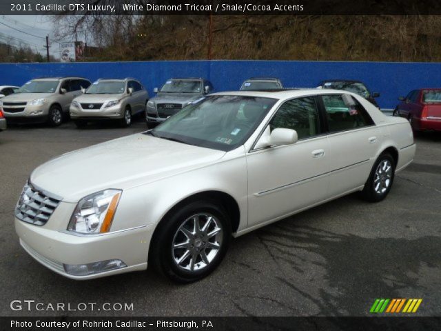 2011 Cadillac DTS Luxury in White Diamond Tricoat