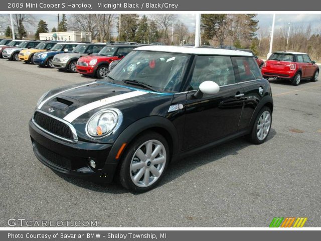 2009 Mini Cooper S Hardtop in Midnight Black
