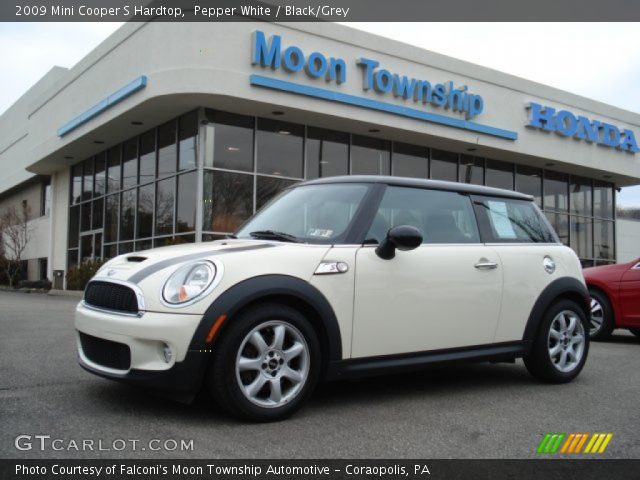 2009 Mini Cooper S Hardtop in Pepper White