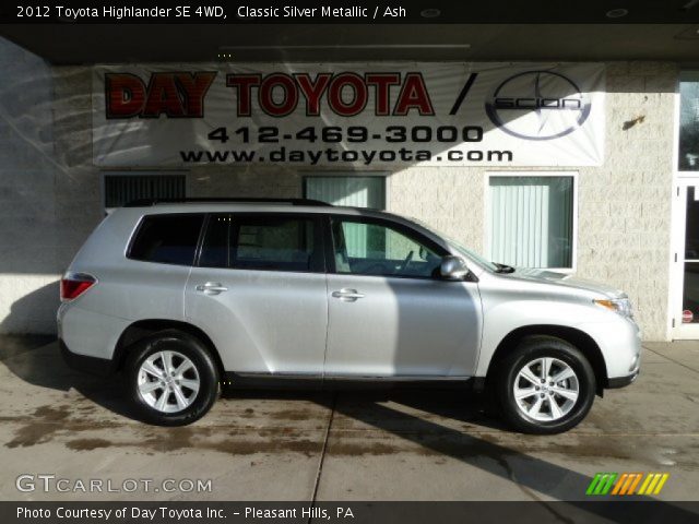 2012 Toyota Highlander SE 4WD in Classic Silver Metallic