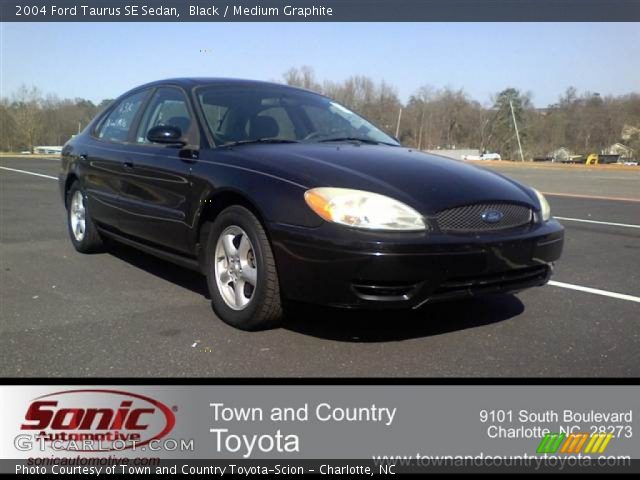 2004 Ford Taurus SE Sedan in Black