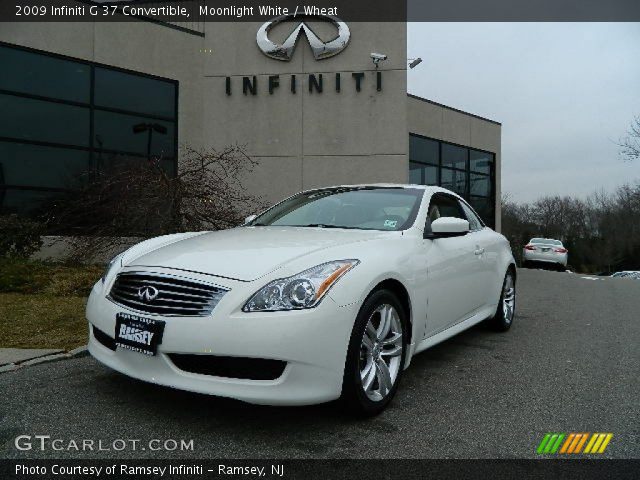 2009 Infiniti G 37 Convertible in Moonlight White
