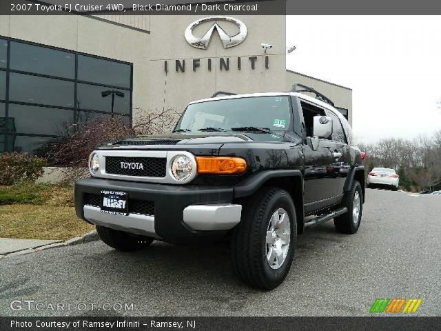 2007 Toyota FJ Cruiser 4WD in Black Diamond