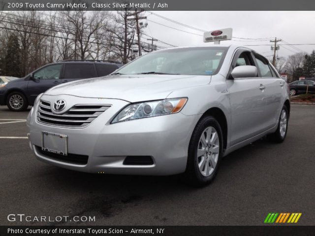 2009 Toyota Camry Hybrid in Classic Silver Metallic