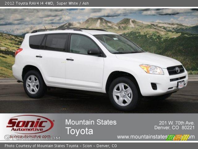 2012 Toyota RAV4 I4 4WD in Super White